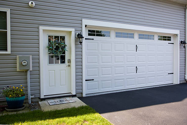 24/7 Emergency Garage Door Panel Replacement experts in Randolph County County, AR
